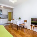 2 Bedroom Gorgeous In *