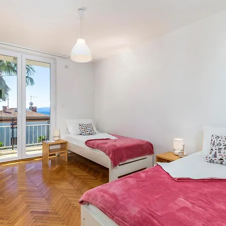 2 Bedroom Awesome In *