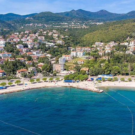 2 Bedroom Awesome In * Ičići