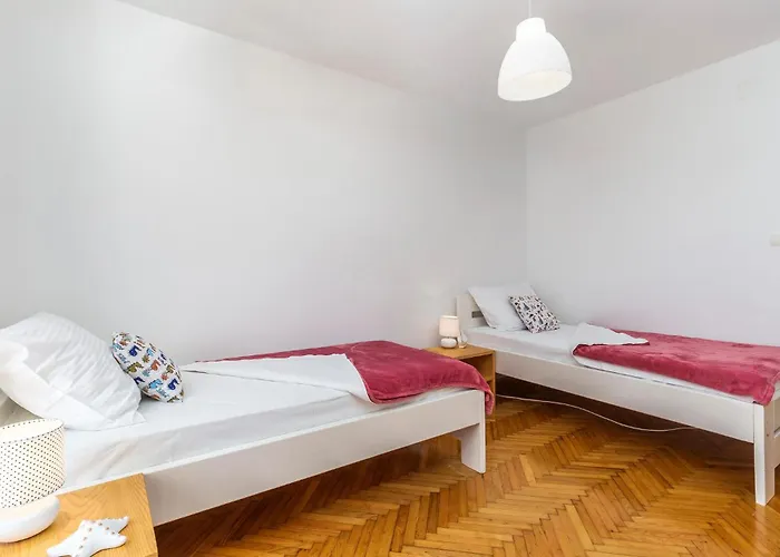 Lovely In With Wifi Apartment Ičići