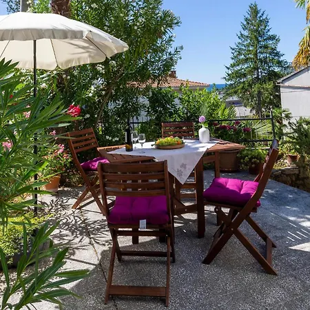 Lovely In With Wifi Apartman Ičići