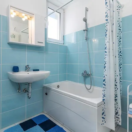 Apartman 2 Bedroom Gorgeous In Ičići